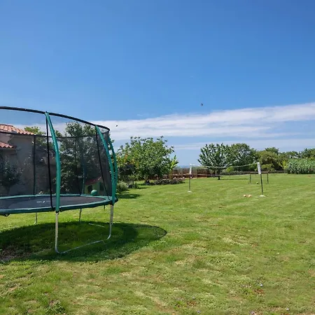 Stunning In Hr-52215 With Wifi Holiday home Vodnjan