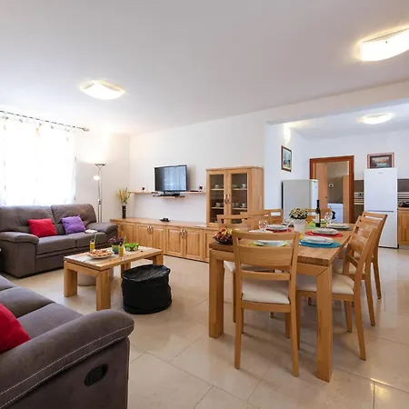 Stunning In Hr-52215 With Wifi * Vodnjan